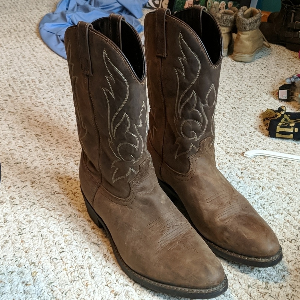 Men's size 13 cowboy boots